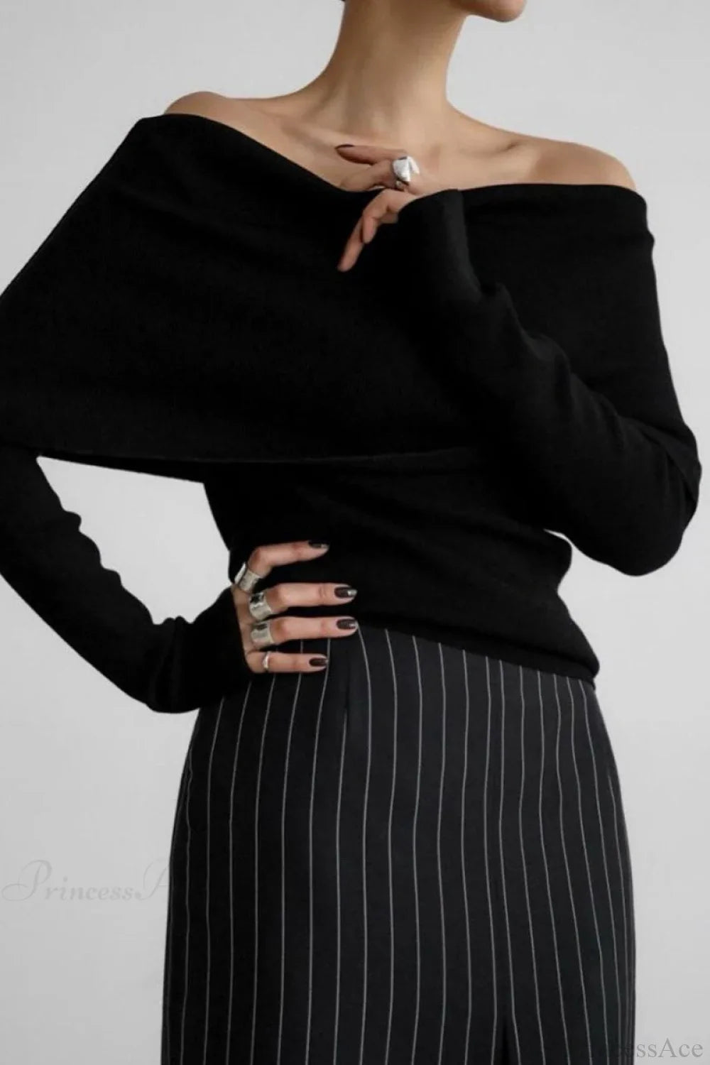Off-Shoulder Fitted Long-Sleeve Knit Top image 10