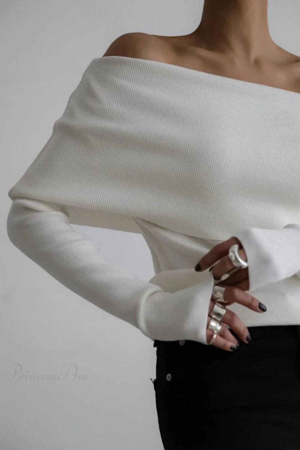 Off-Shoulder Fitted Long-Sleeve Knit Top image 6