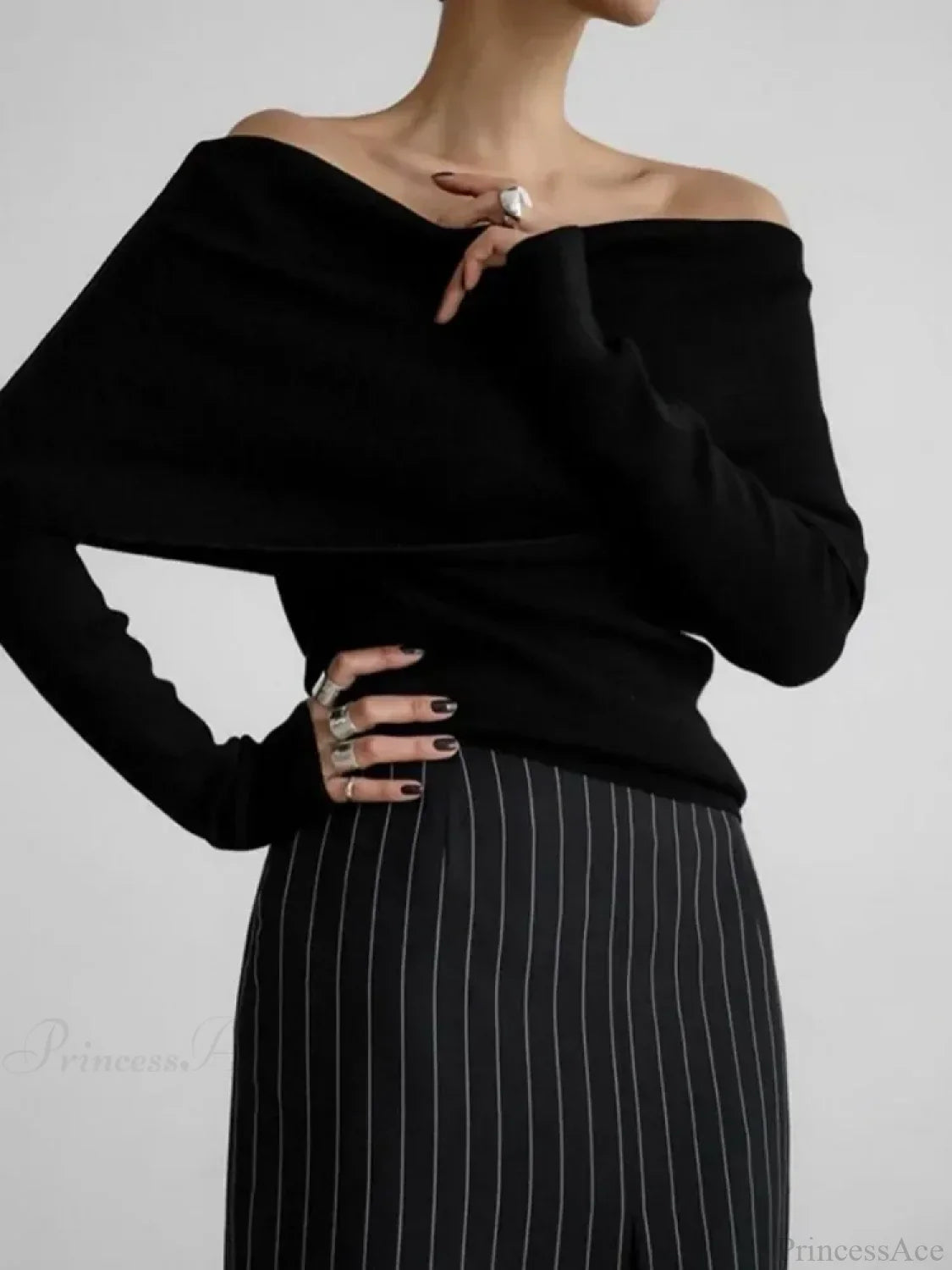 Off Shoulder Long Sleeve Skinny Sweater image 3