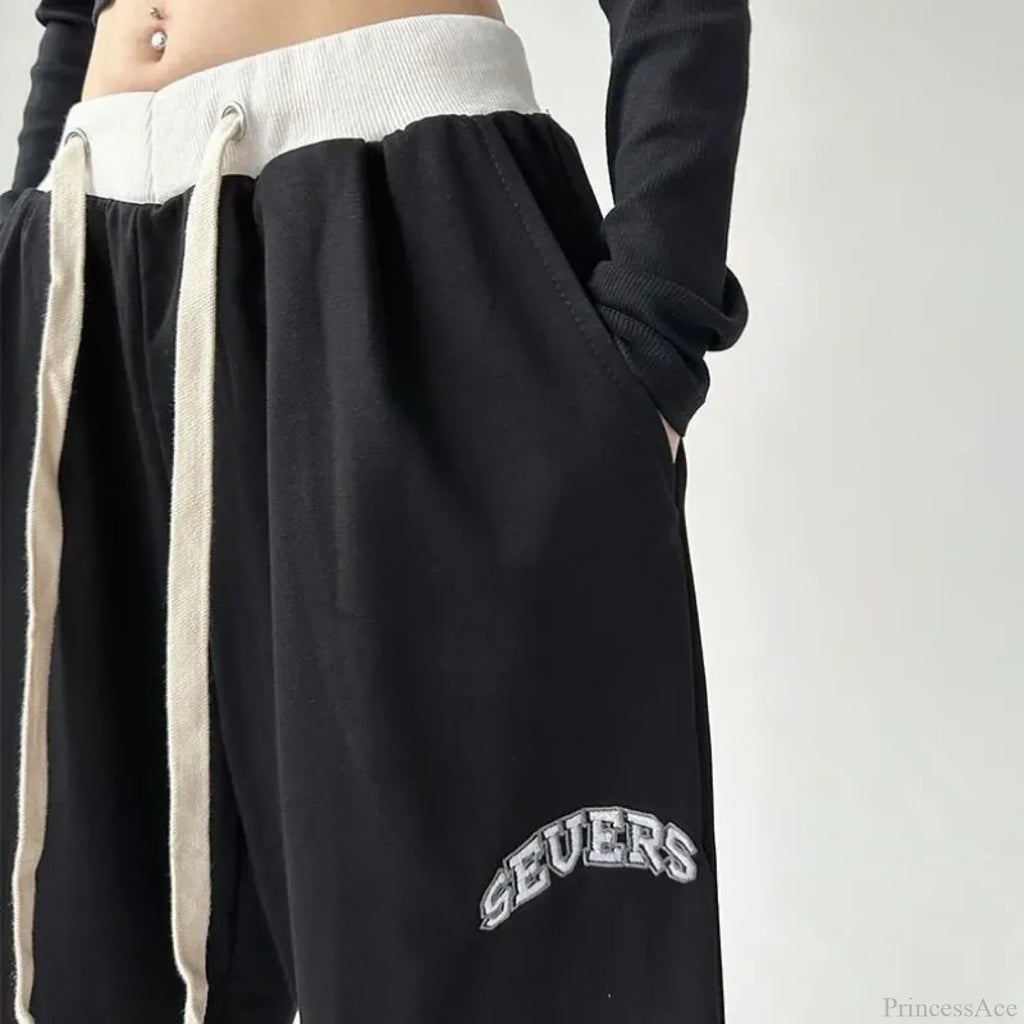 Oversized Jogger Pants image 3