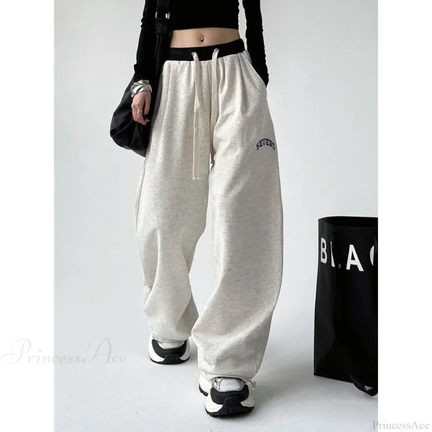 Oversized Jogger Pants image 4