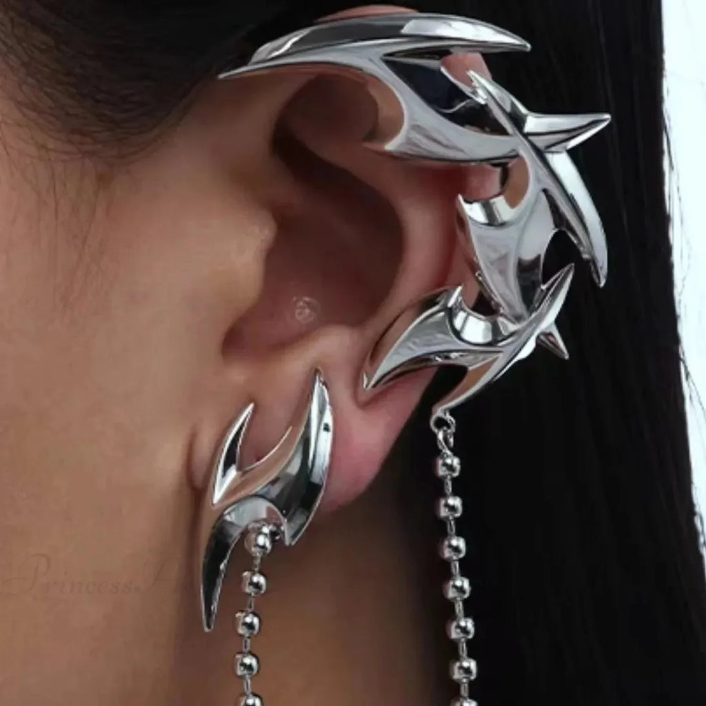 Rebellious Darts Chain Fringe Clip Stud Earring image 3