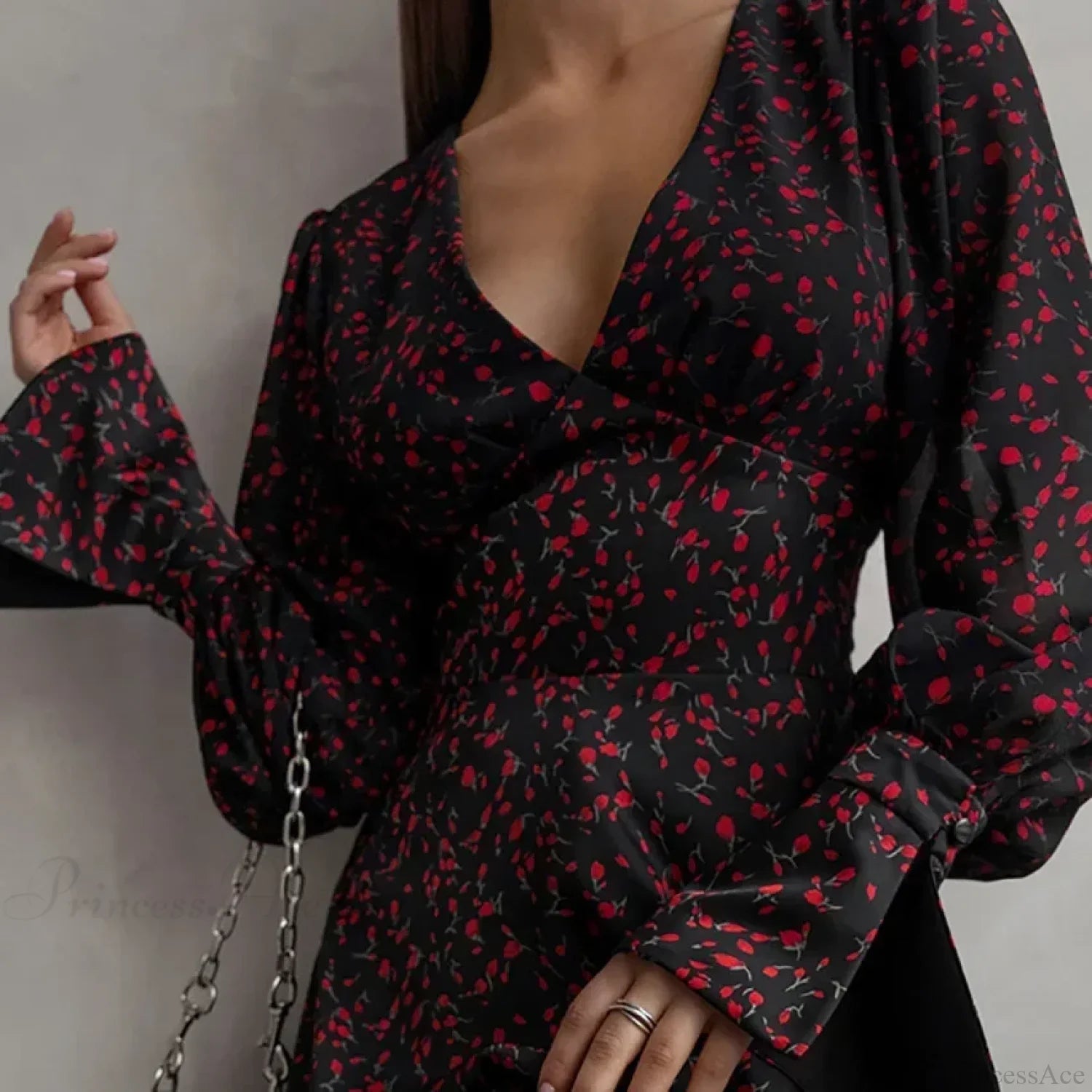 Retro Deep V Long-Sleeved Floral Dress image 4