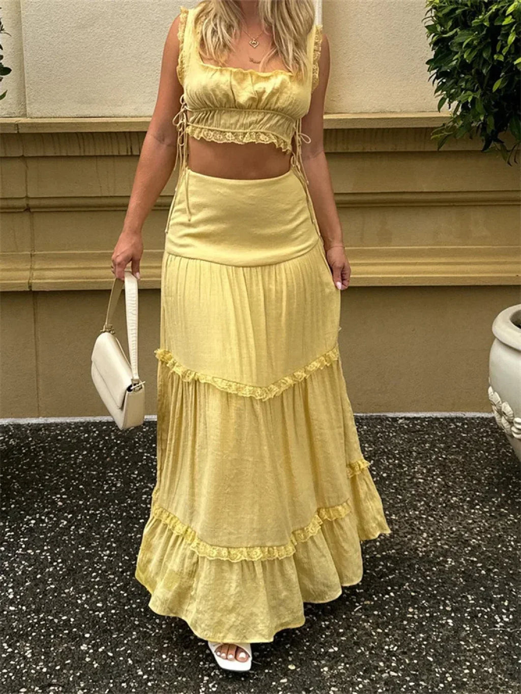 Retro Lace Trim Sleeveless Square Neck Tank Crop Top with Long Skirt Set image 2