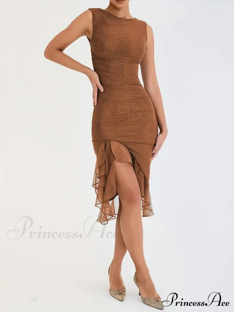 Ruched Backless Bodycon Dress with Ruffle Hem image 6