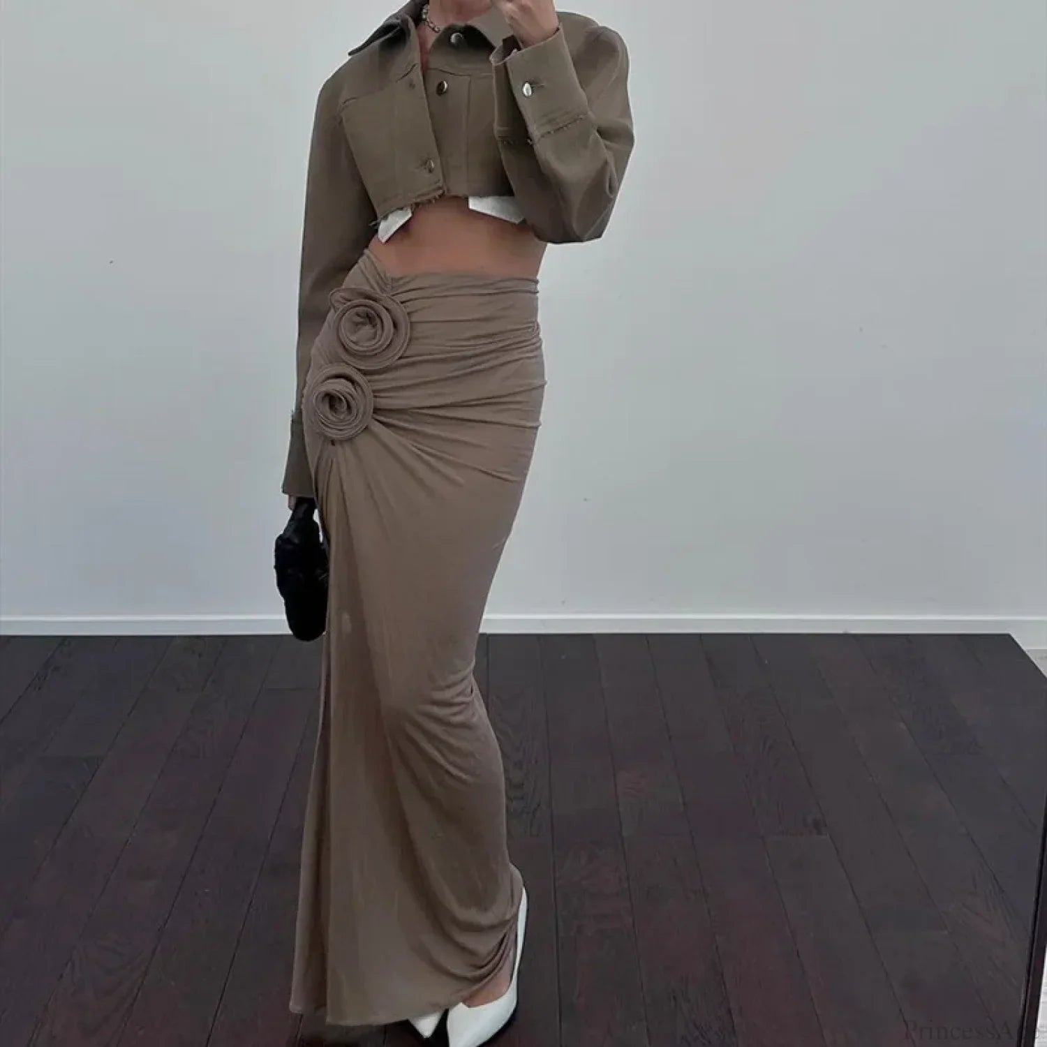Ruched Split Floral Applique Maxi Skirt image 3