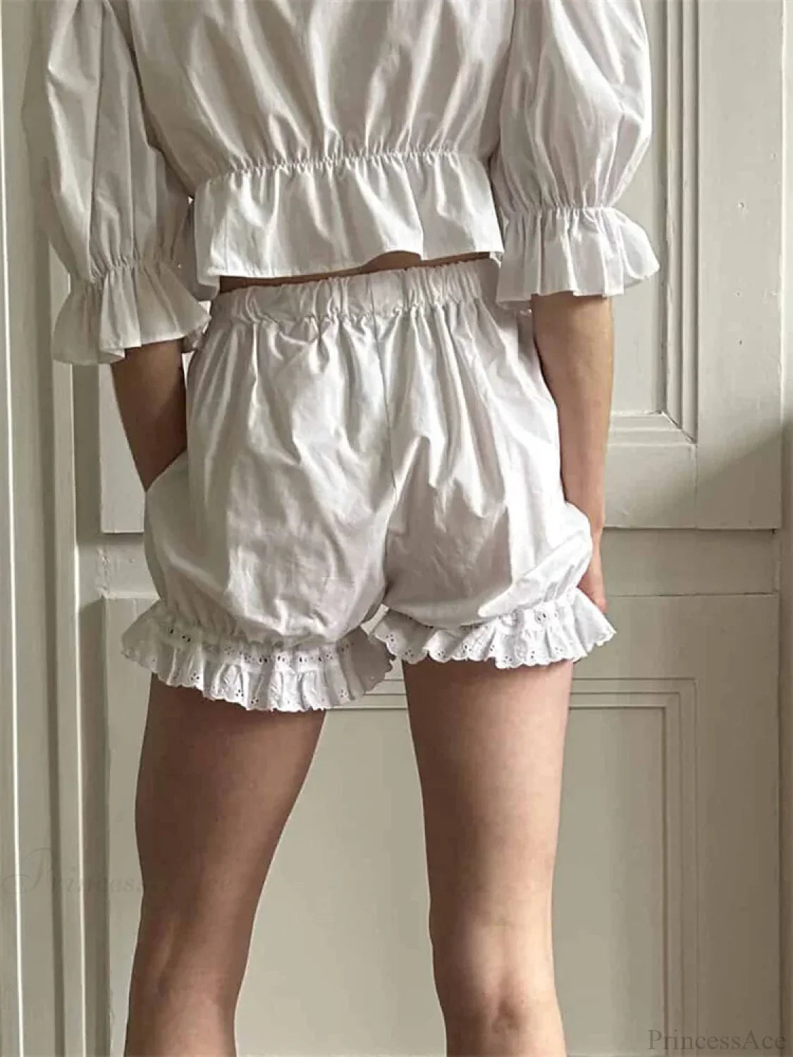 Ruffled Bubble Lounge Short image 4