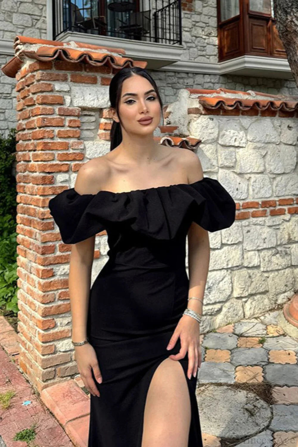 Sexy Off-Shoulder Ruffled Slit Party Dress image 3