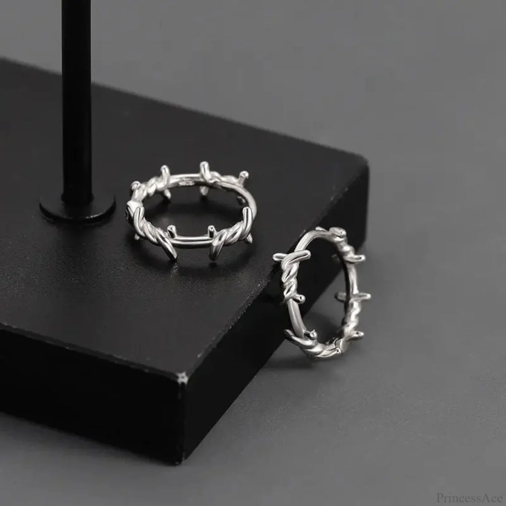 Shiny Thorns Circle Five-Pointed Star Earring image 4