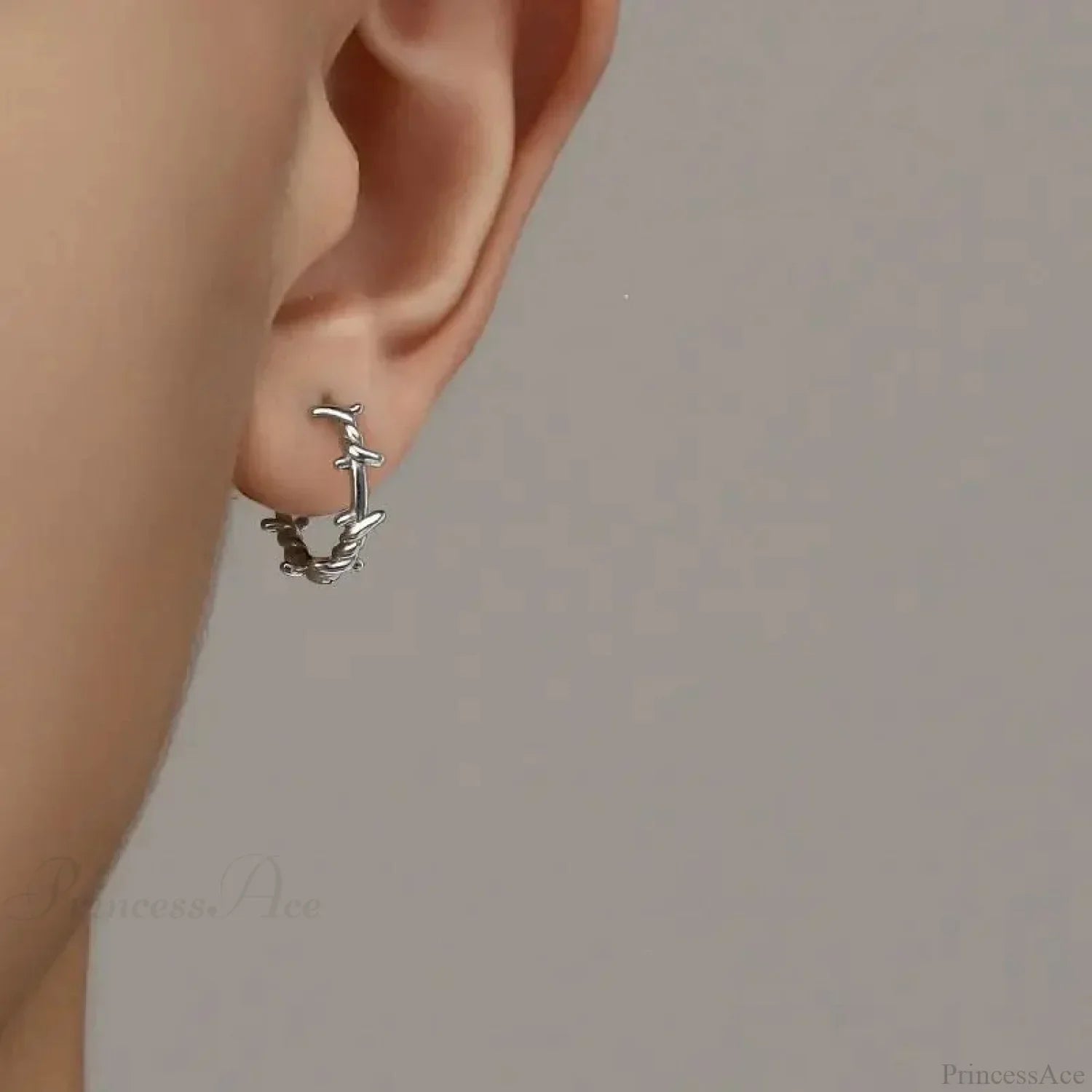 Shiny Thorns Circle Five-Pointed Star Earring image 3