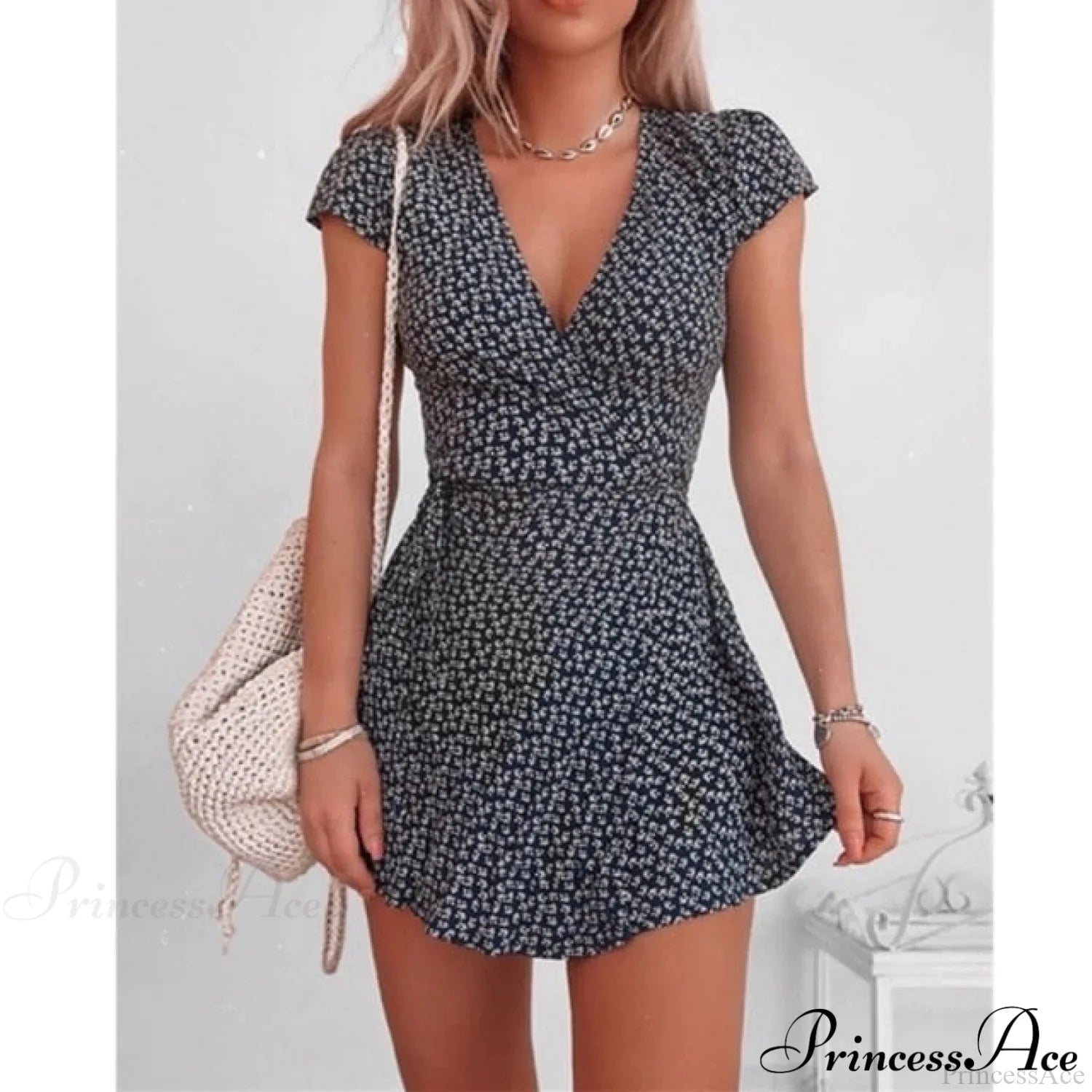 Short Sleeve Sexy V-neck Dresses image 4