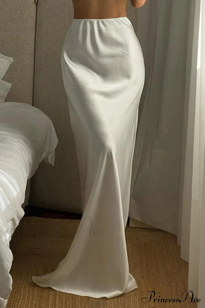 Side Skirt with High Full-Length and White Slit Waist image 1