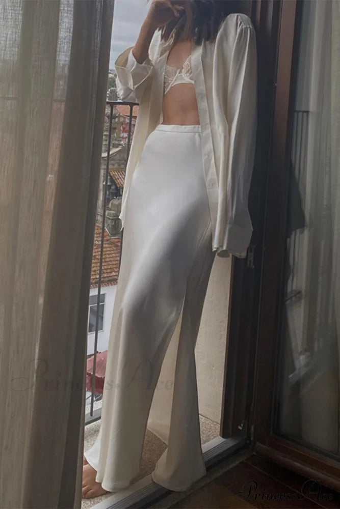 Side Skirt with High Full-Length and White Slit Waist image 2