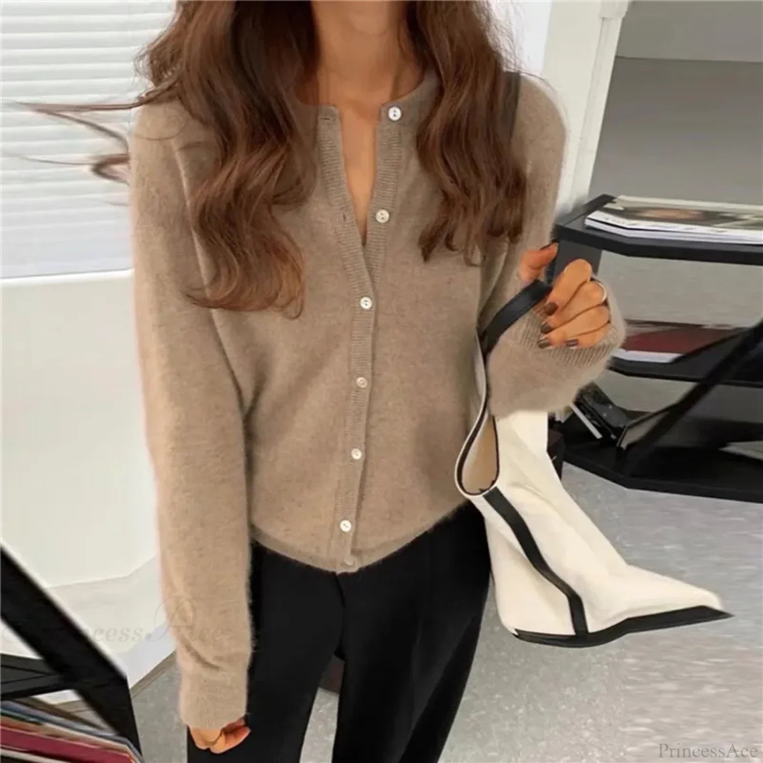 Single Breasted Solid Round Neck Knitted Cardigan image 11