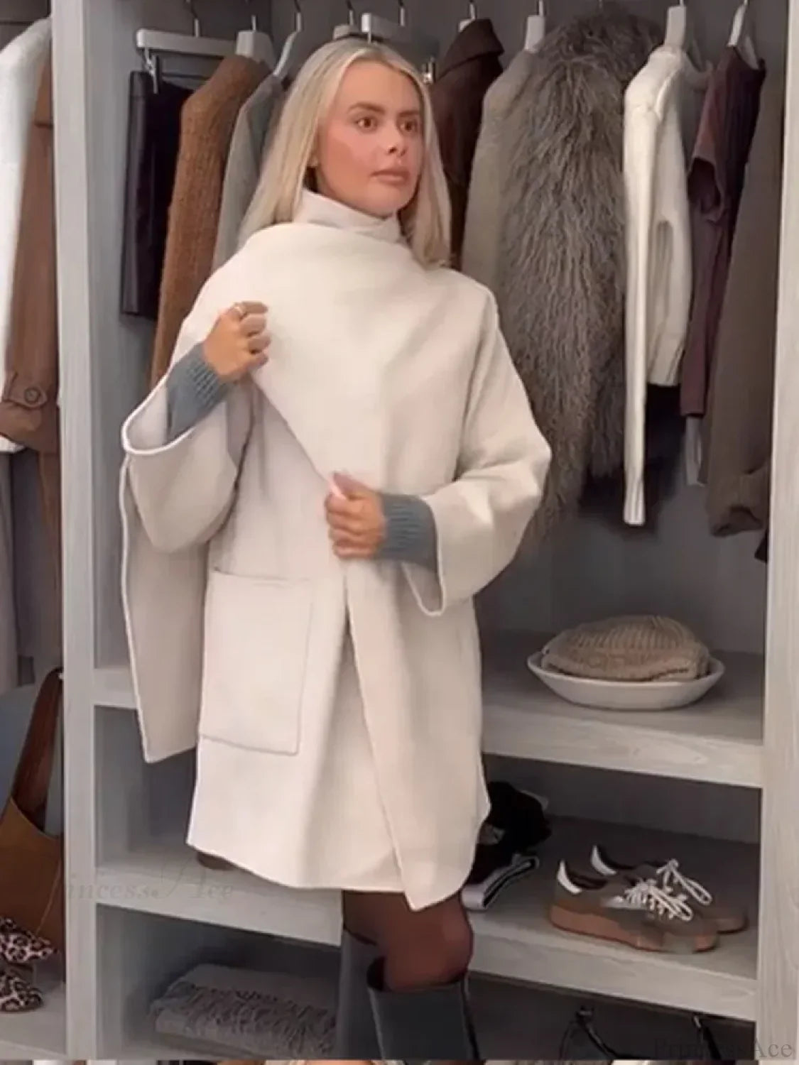 Single Buckle Woolen Irregular Coat image 3