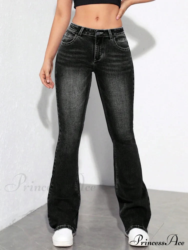 Slant Pocket Flare Leg Jeans image 10