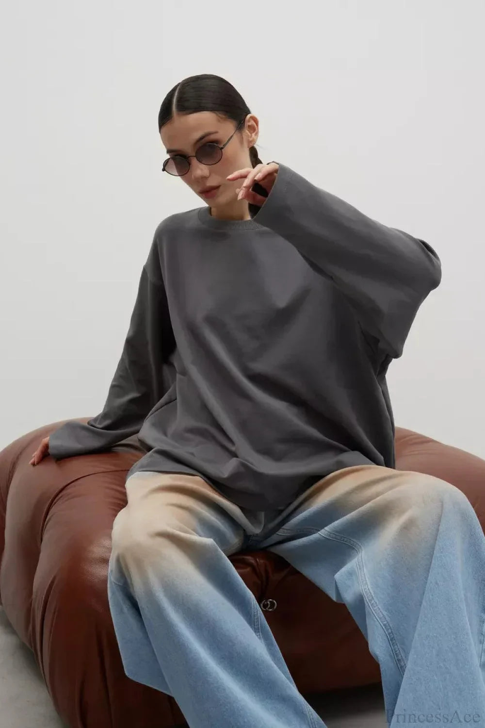 Solid Color Crew Neck Loose Casual Long Sleeve Tee image 1