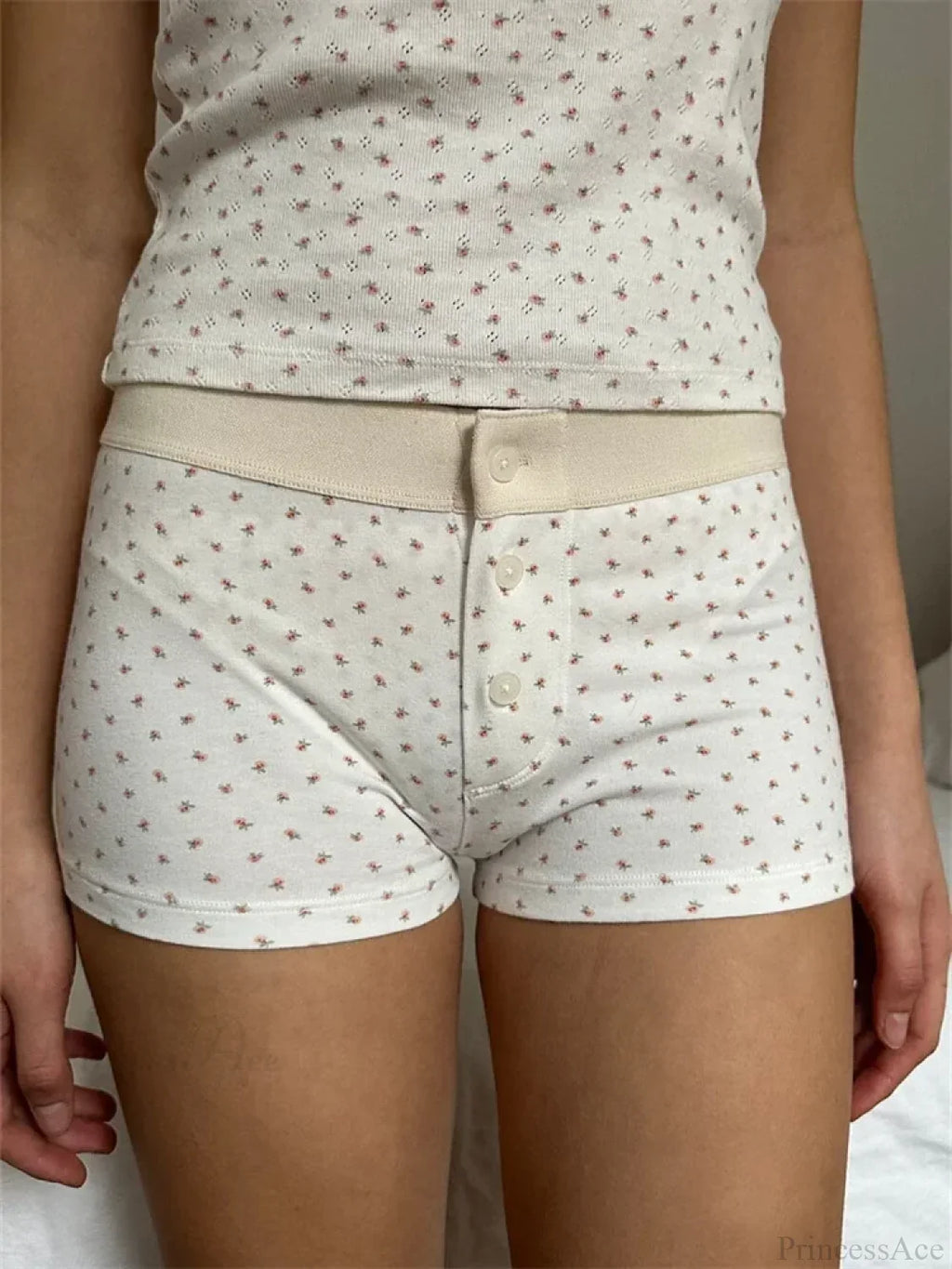 Solid Heart Print Elastic Short image 2