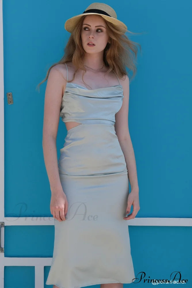Solid Tie Backless Cami Dress image 3