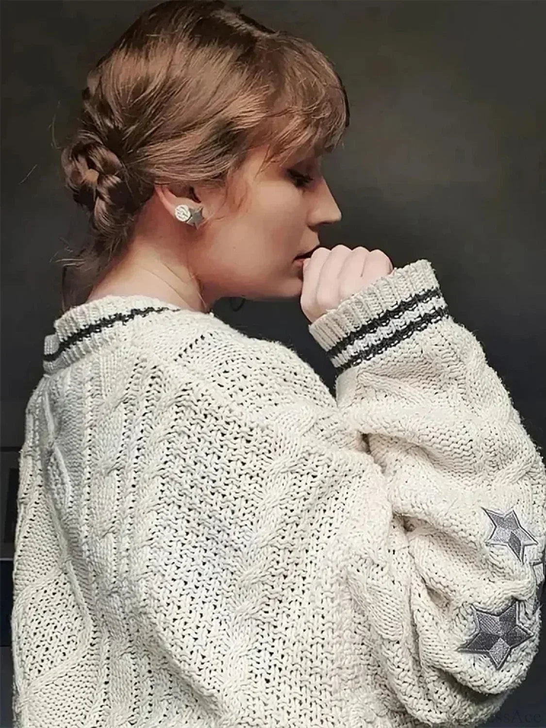 Star Embroidery Knit Button-up Cardigan image 2