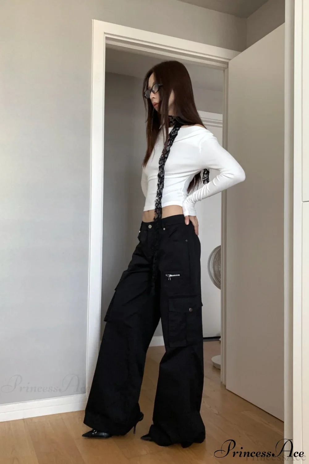 Straight-Leg Multi-Pocket High-Waisted Cargo Pants image 9