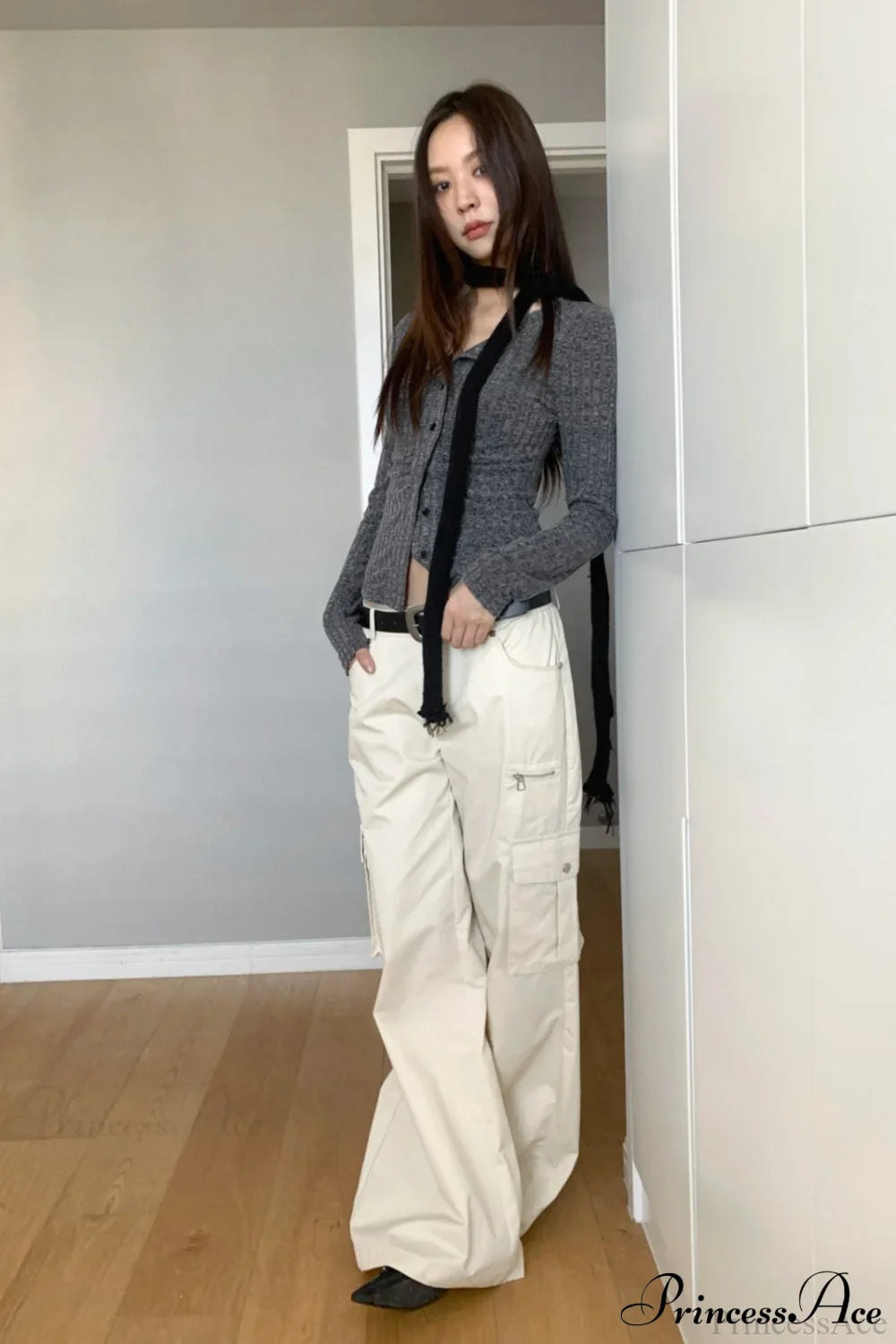 Straight-Leg Multi-Pocket High-Waisted Cargo Pants image 3