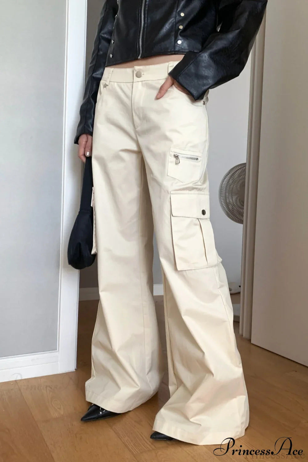 Straight-Leg Multi-Pocket High-Waisted Cargo Pants image 4