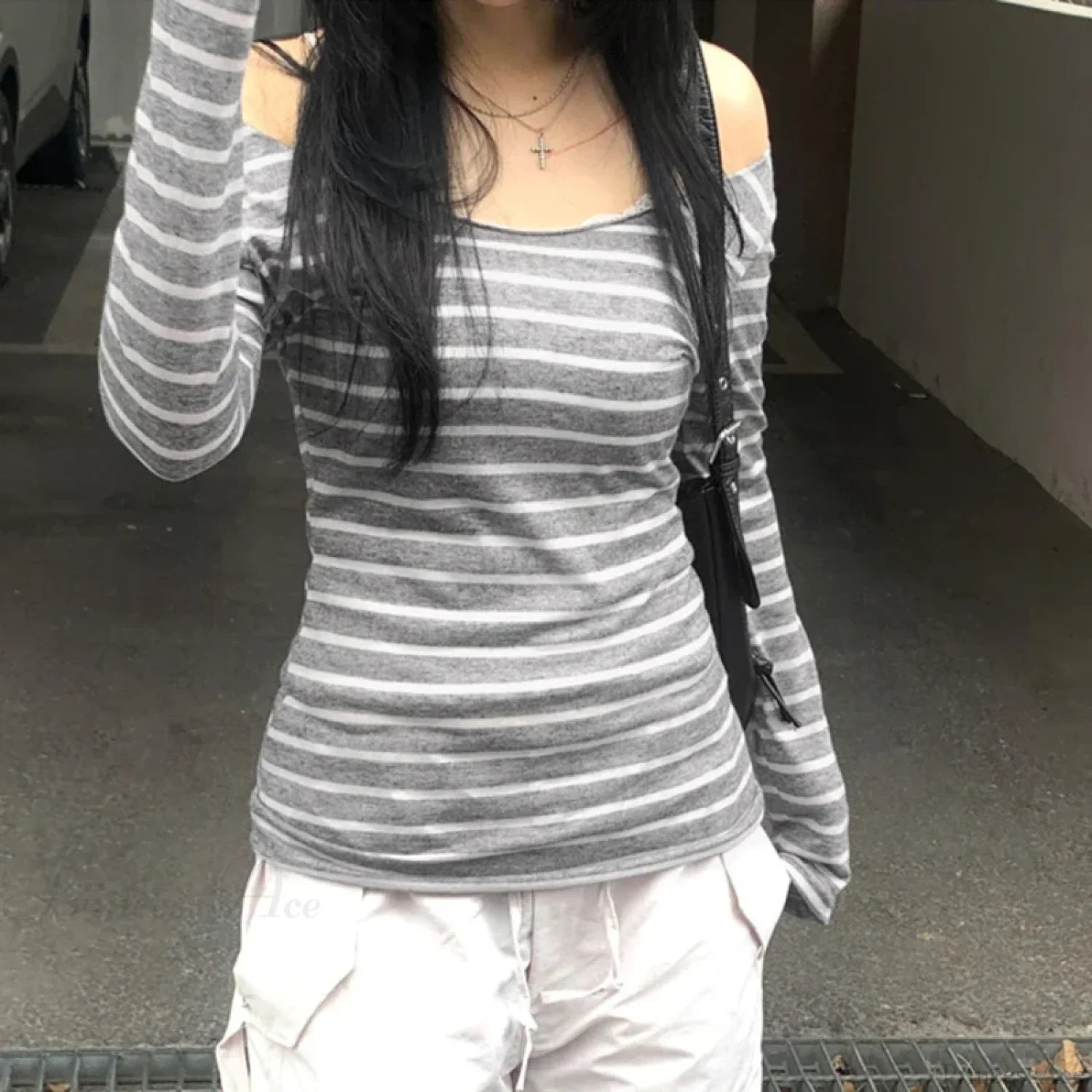 Striped O-neck Knit Top image 3