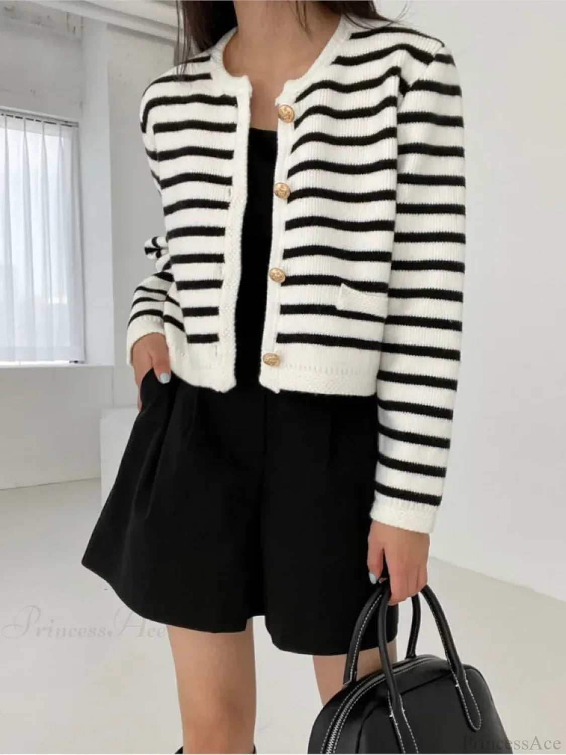 Striped Print Cropped Loose Knit Knit Cardigan image 2