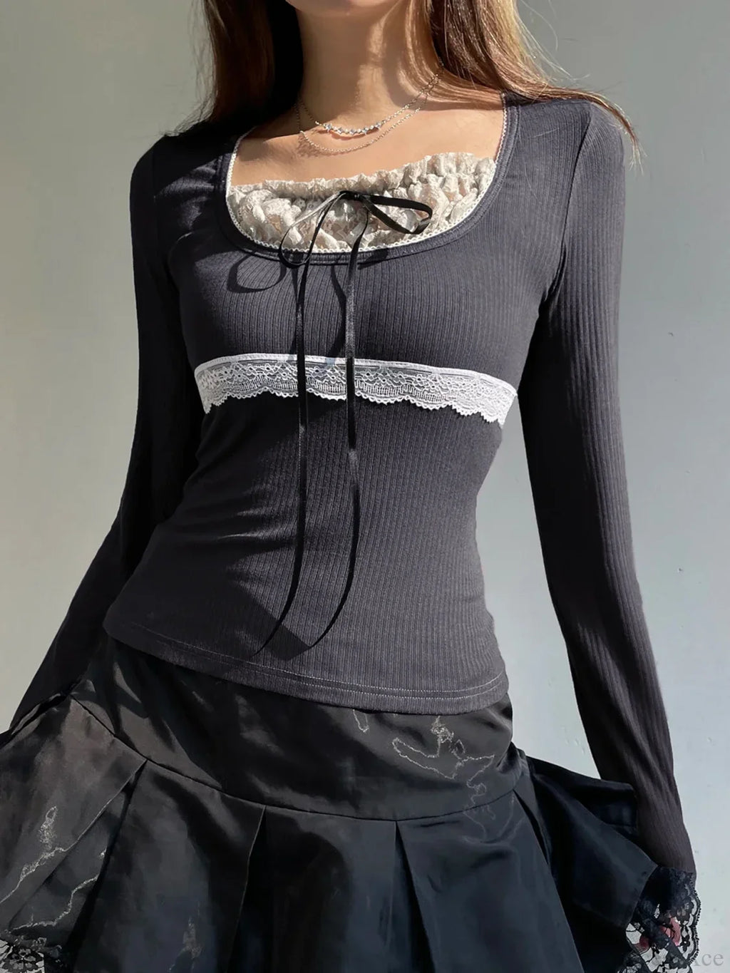 Sweet Patchwork Lace Trim Slim Bow O-Neck Knit Top image 2