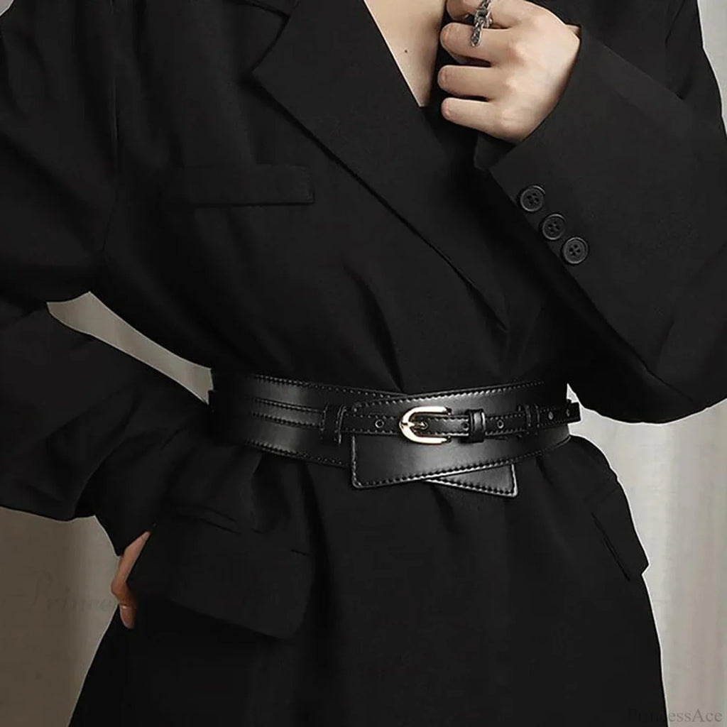 Synonyms: Gothic - medieval, Leather - hide, Pin - peg, Buckle - clasp

PU medieval hide peg clasp Belt image 2
