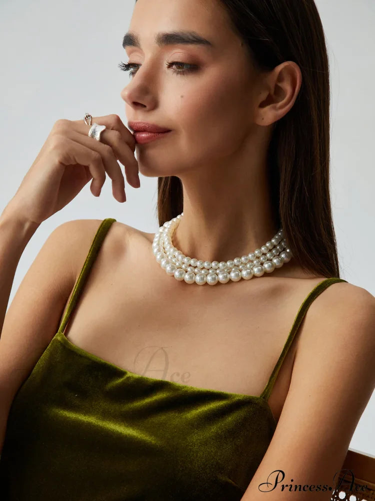 Elegant Layered Pearl Necklace image 3