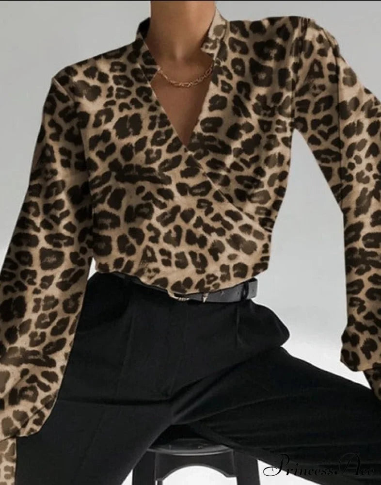 V-NECK SHIRT - TIARA image 7