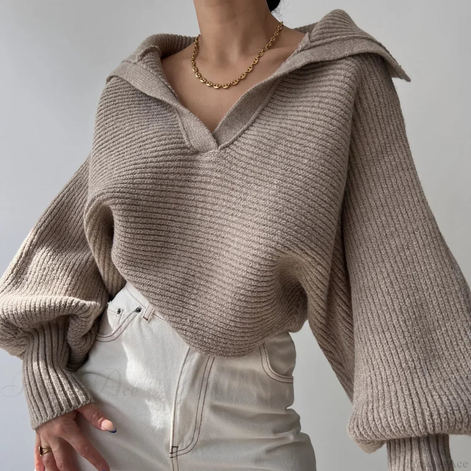 V-neck Warm White Sweater image 3