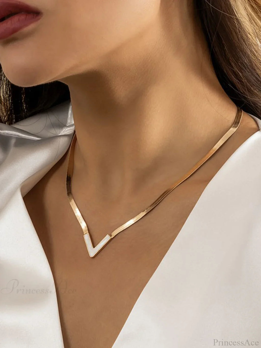 Victoria Charming Necklace image 3