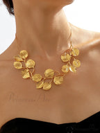 Vintage Alloy Graceful Leaf Design Necklace image 1