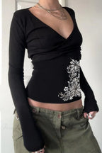 Vintage Floral Print V-Neck Black Slim Long Sleeve Tee image 2