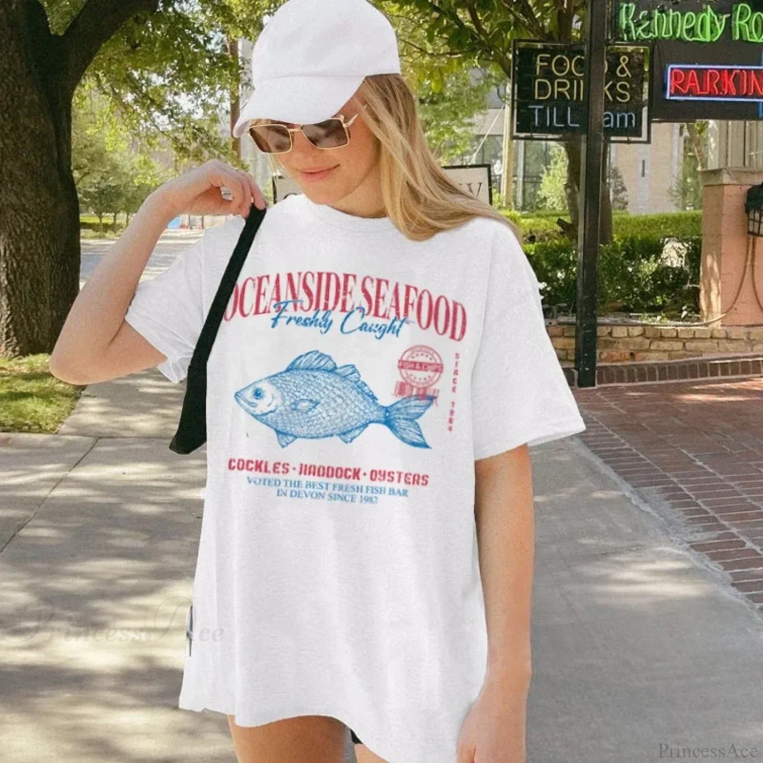 Vintage Seafood Grunge Aesthetic T-shirt image 1