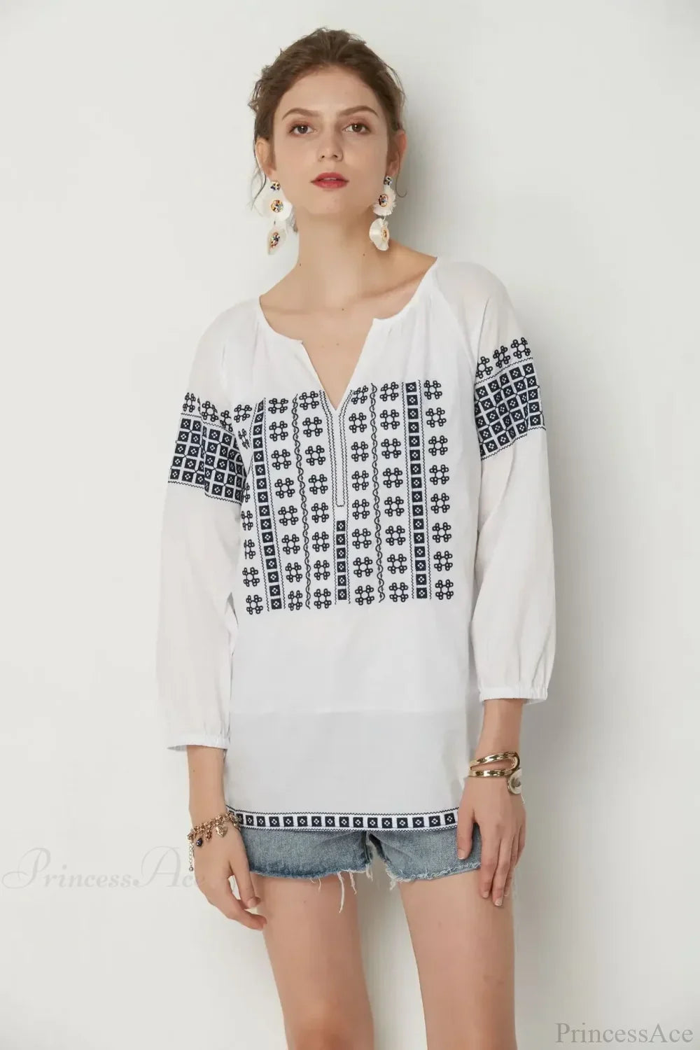 White Cotton Embroidery V-Neck Loose Pullover Boho Blouse image 3