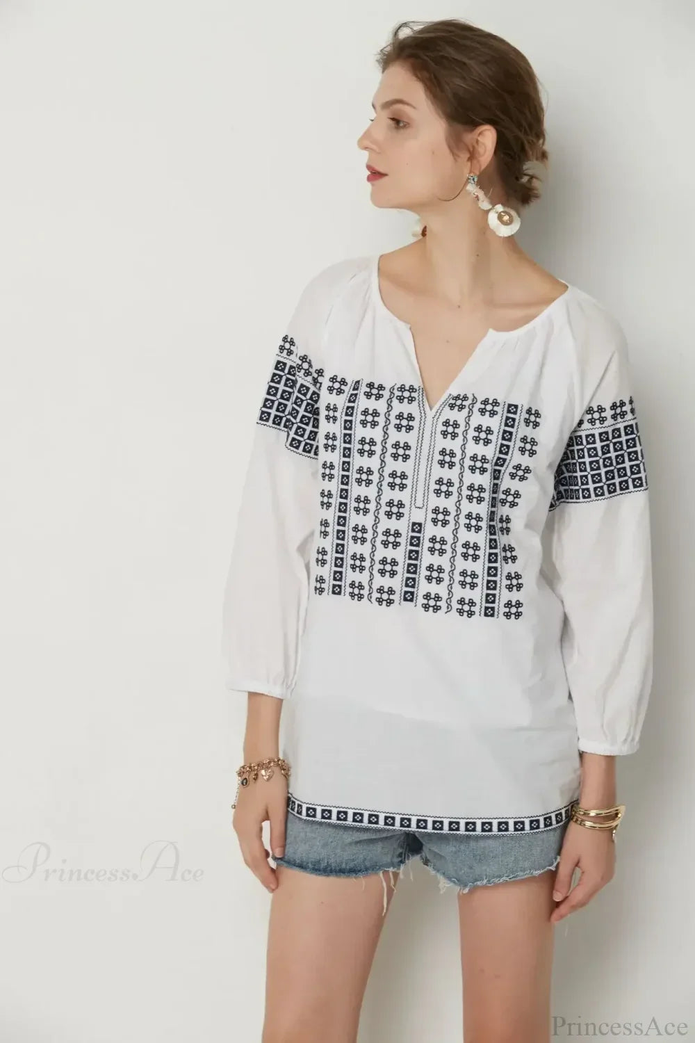 White Cotton Embroidery V-Neck Loose Pullover Boho Blouse image 4