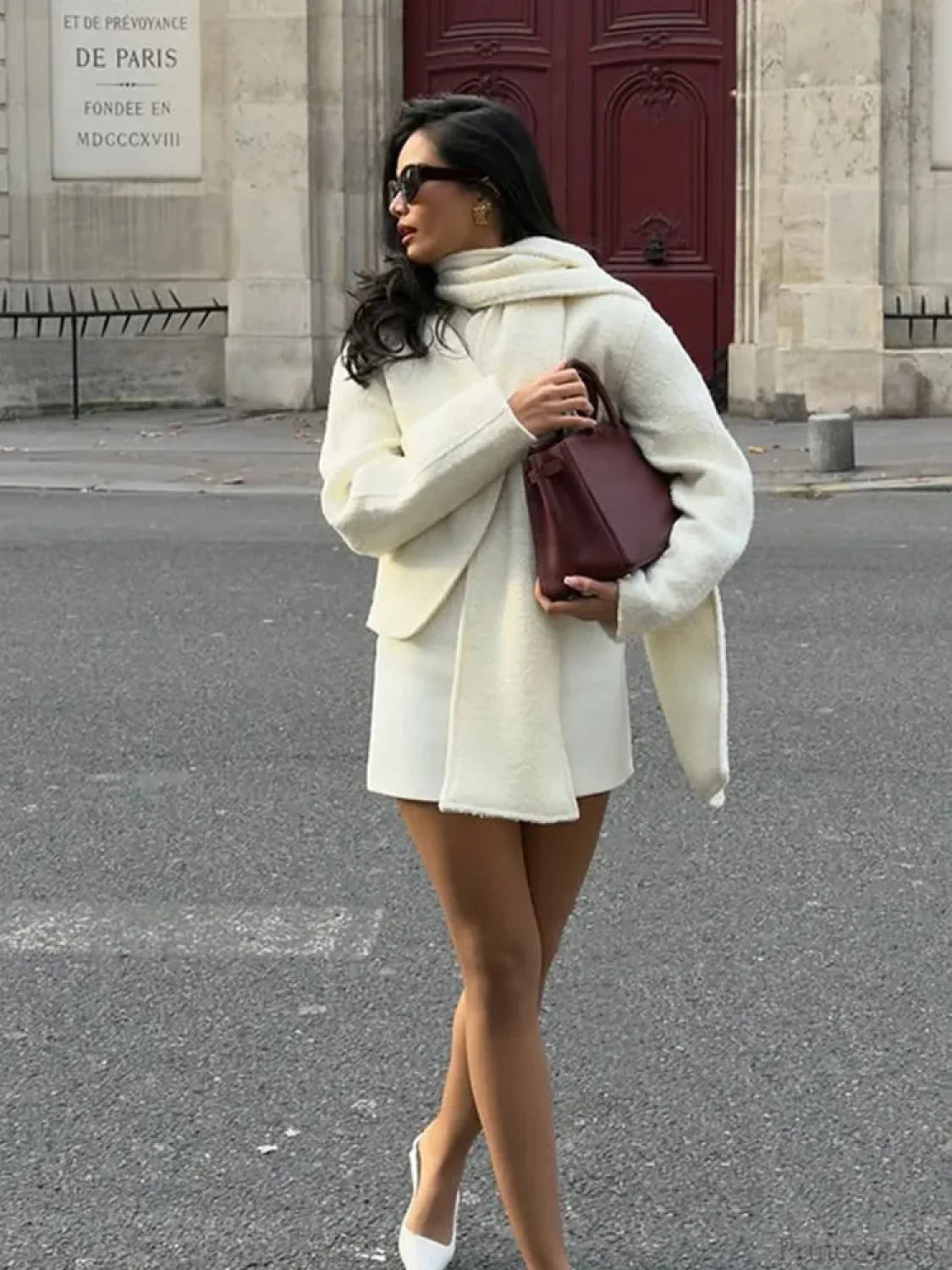 White Double Pocket Woolen Coat image 4