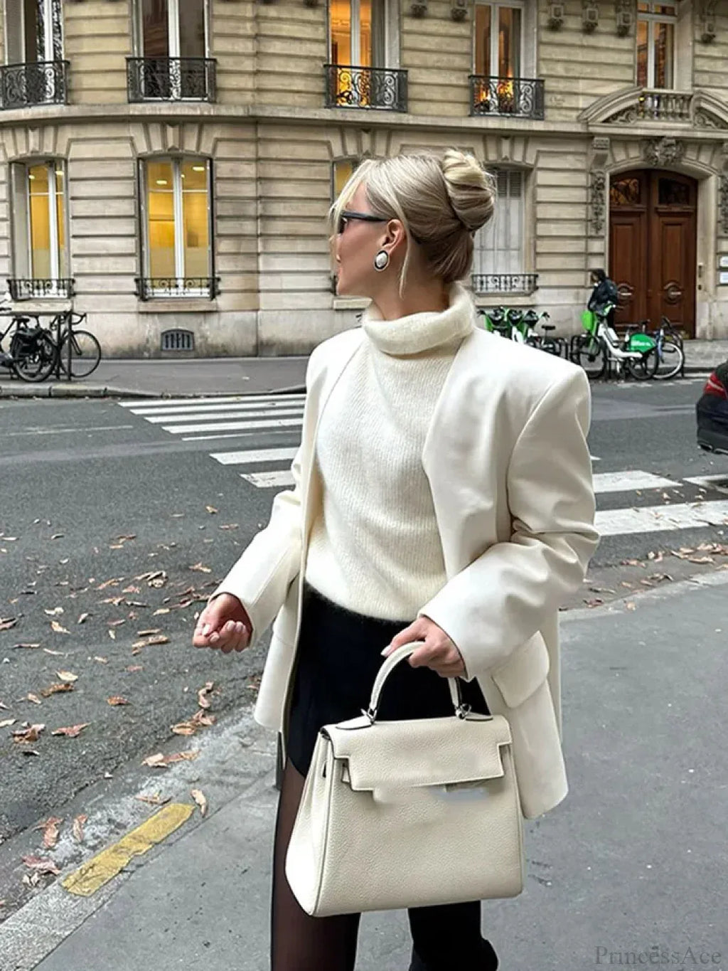 White Double Pockets V-neck Coat image 6
