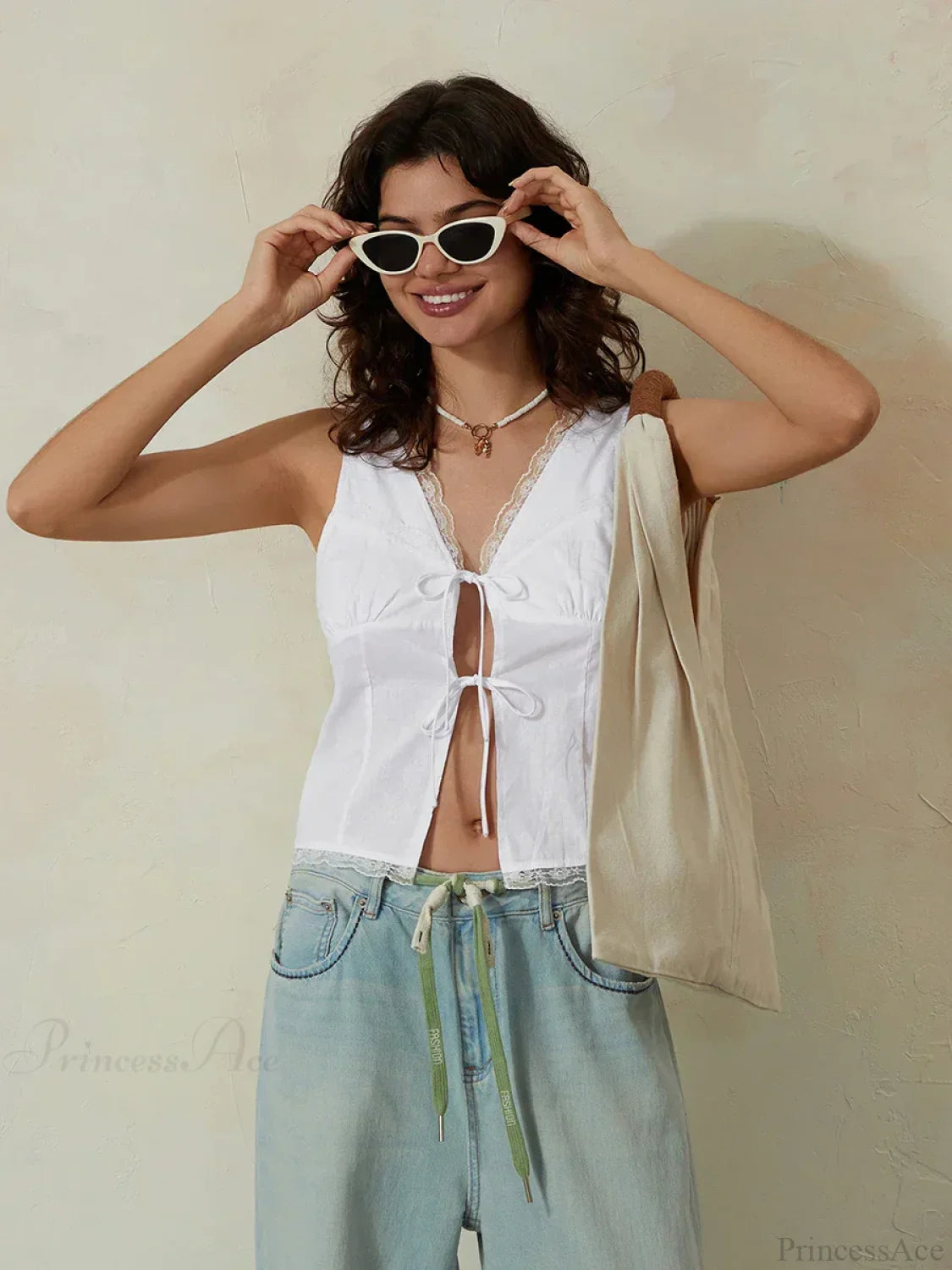 White Lace Tie-front V-neck Slim Sleeveless Crop Top image 2