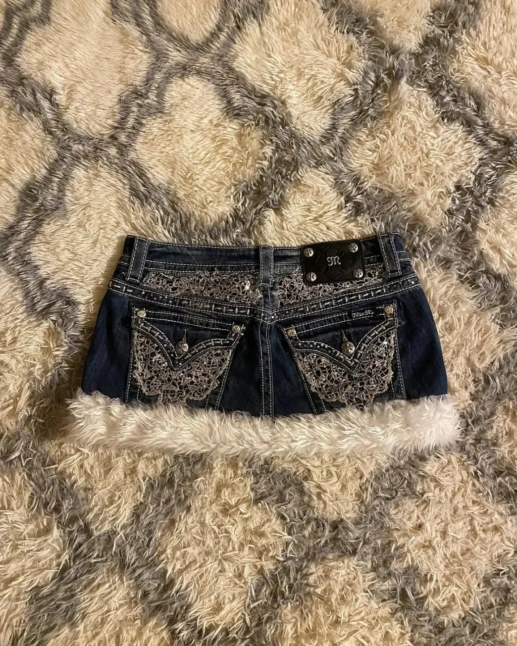 Wing Pocket Decorated Short image 1